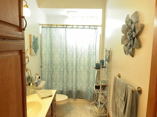 18 Ames St, Worcester MA 01610-2001 exterior