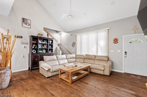 240 Skyline Lake Dr, Skyline Lakes NJ  07456-1959 exterior