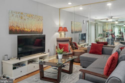 740 20th St, Philadelphia PA  19130-2004 exterior