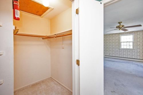 97 Hl St, Topsfield MA 01983-2410 exterior