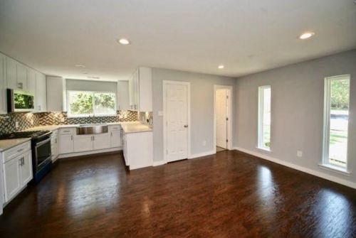 3217 Friar Ln, Garland TX  75044-5421 exterior