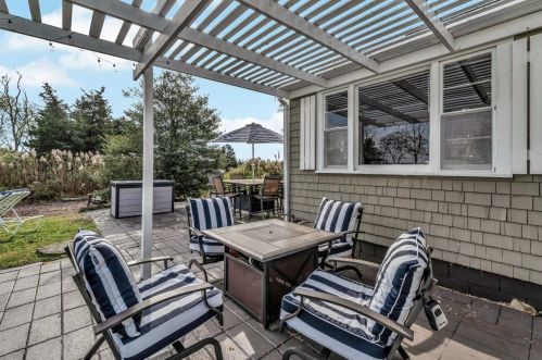 722 State Hwy, Eastham MA 02642-2534 exterior