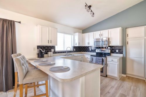 1963 Bluefield Ave, Phoenix AZ  85022-1350 exterior