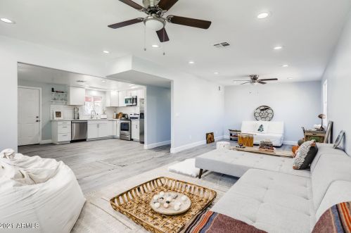 1338 Cholla St, Phoenix AZ  85020-1161 exterior