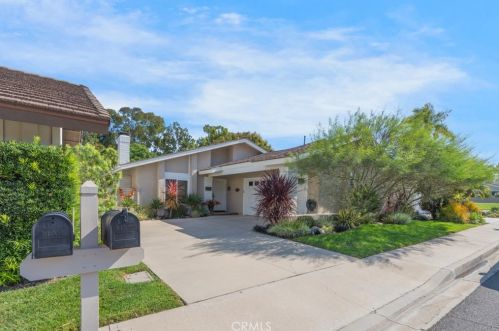 24 Whistling Swan, Irvine CA 92604-4527 exterior