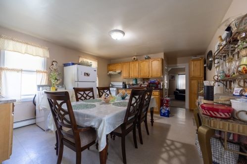 143 Lowell St, Methuen MA 01844-6825 exterior