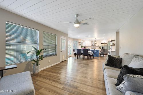 19429 35 Pl, Phoenix AZ 85028-3938 exterior