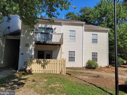 1025 Tristram Cir, West Deptford, NJ 08051-2201