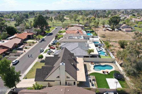 902 Claremont St, Phoenix AZ  85013-1360 exterior