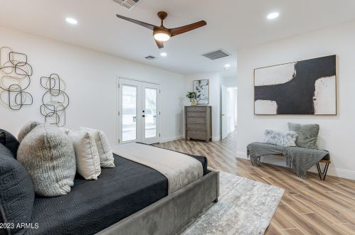 1121 Bethany Home Rd, Phoenix AZ  85014-2229 exterior