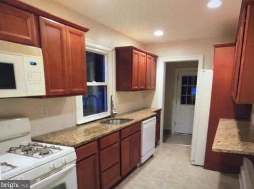 230 Norris St, West Deptford NJ  08051-1016 exterior