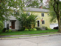 75 Winslow Rd, Newton, MA 02468-1711