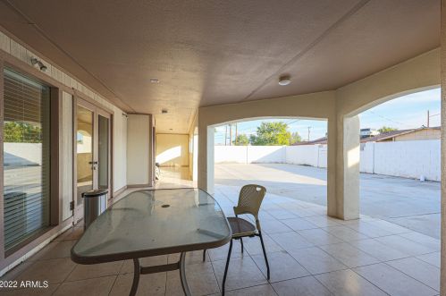 3121 Bethany Home Rd, Phoenix AZ 85015-2442 exterior