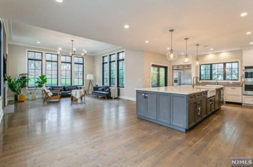 158 Magnolia Ave, Tenafly NJ  07670-1828 exterior