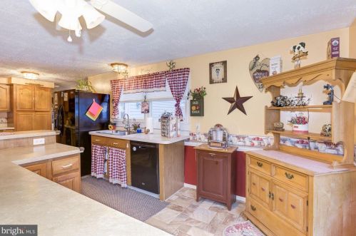 420 Pennsylvania Ave, West Deptford NJ 08063-1223 exterior