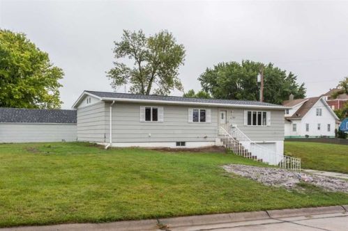 511 5th St, Lindsay, NE 68644-4606