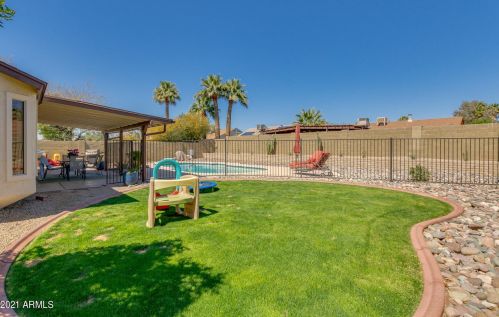 4302 Acoma Dr, Phoenix AZ 85032-4855 exterior