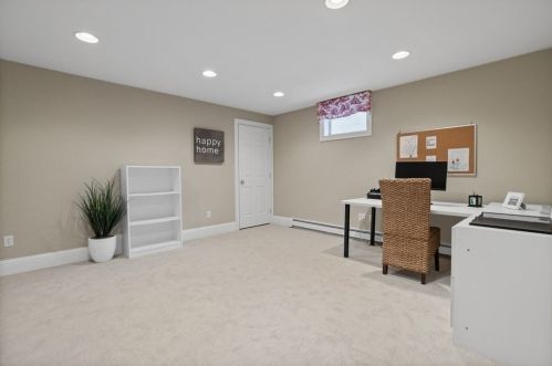 27 Maryknoll Dr, Hingham MA 02043-3477 exterior