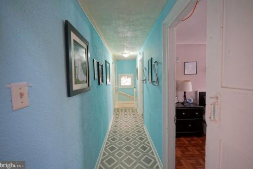 61 Barber Ave, West Deptford NJ 08096-2832 exterior