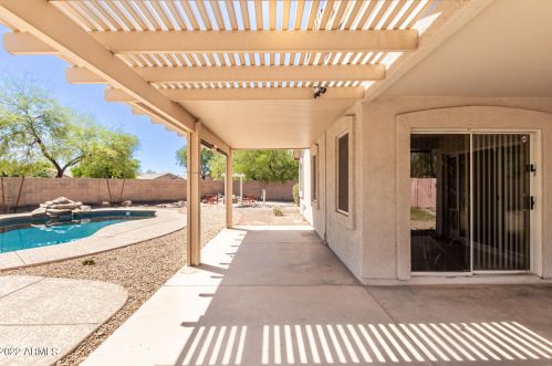 8227 Apache St, Phoenix AZ 85003-2726 exterior