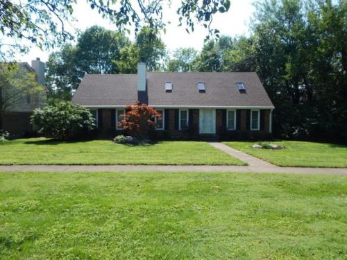 2508 Stony Brook Dr, Louisville, KY 40220-2908