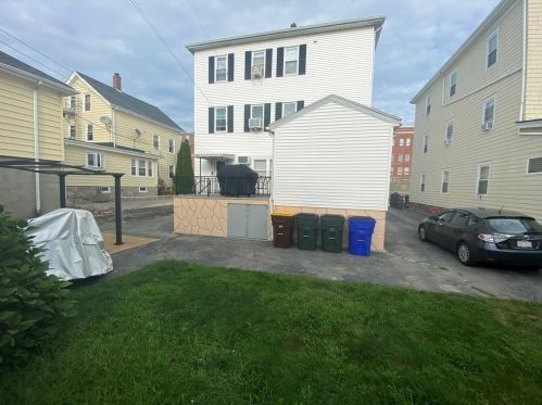 199 Mason St, Fall River MA 02723-2438 exterior