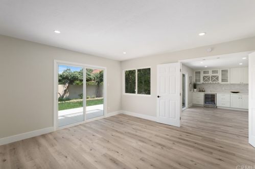 1 Satinwood Way, Irvine CA  92612-2111 exterior