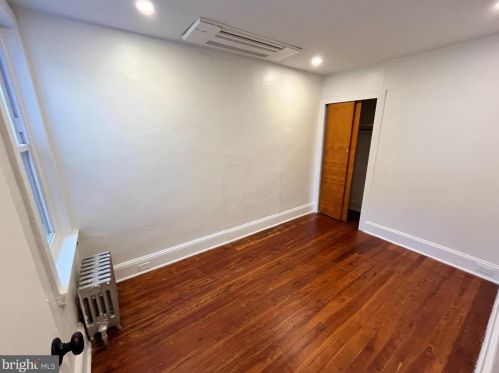 419 Markle St, Philadelphia PA  19128-3606 exterior