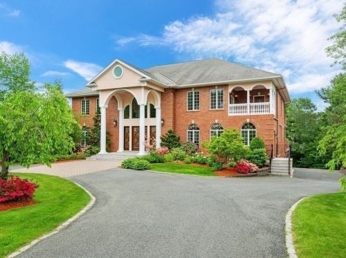 22 Coachman Ridge Rd, Shrewsbury, MA 01545-1562