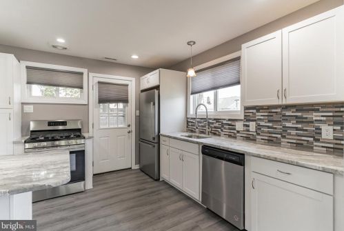 1493 Delsea Dr, West Deptford NJ 08093-1159 exterior