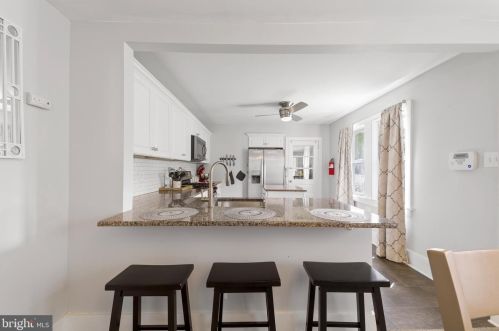 308 Colonial Ave, West Deptford NJ  08096-1010 exterior