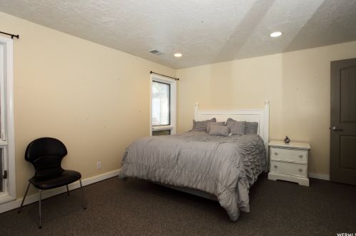 2079 Crk Rd, Sandy UT 84093-6449 exterior