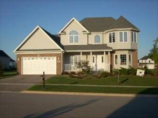 2412 Dean St, Sycamore IL  60178-8795 exterior