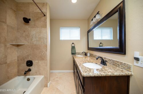 8153 1st Ave, Phoenix AZ 85003-2607 exterior