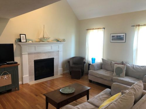 62 Dory Ln, Eastham MA 02642-2767 exterior