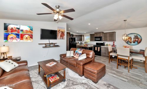 15220 27th St, Phoenix AZ  85032-4336 exterior