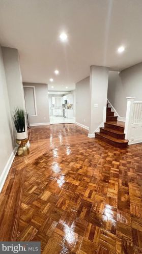 5411 6th St, Philadelphia, PA 19120-2705