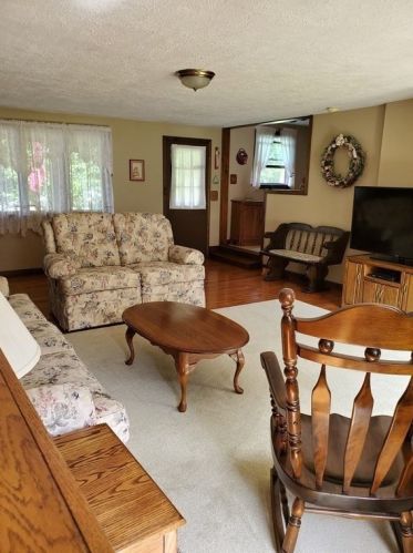 589 Vernon St, East Bridgewater MA 02324-2238 exterior