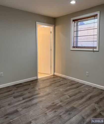 4 Mahan St, Tenafly NJ  07670-1822 exterior