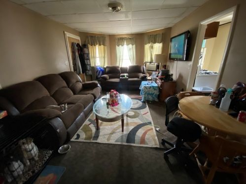 189 Hamlet St, Fall River MA 02724-3363 exterior