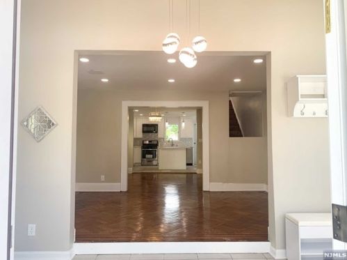 174 Stuyvesant Ave, Kearny NJ  07032-3750 exterior