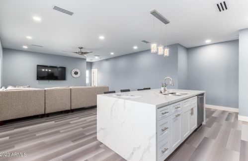 2229 Cambridge Ave, Phoenix AZ  85006-1321 exterior