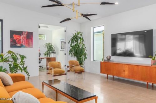 2205 Clarendon Ave, Phoenix AZ  85015-5436 exterior