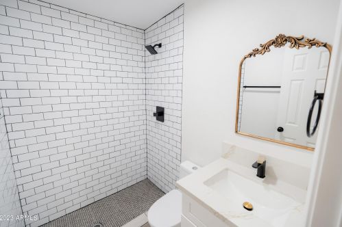 3937 Cypress St, Phoenix AZ 85006-1726 exterior