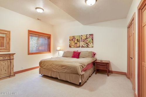 3008 Wedge Cir, Park City UT 84098-5894 exterior