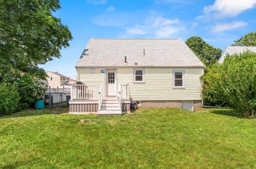 11 Grace Rd, Quincy MA 02169-3922 exterior