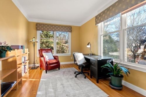 76 Lewis St, Newton MA 02458-1840 exterior