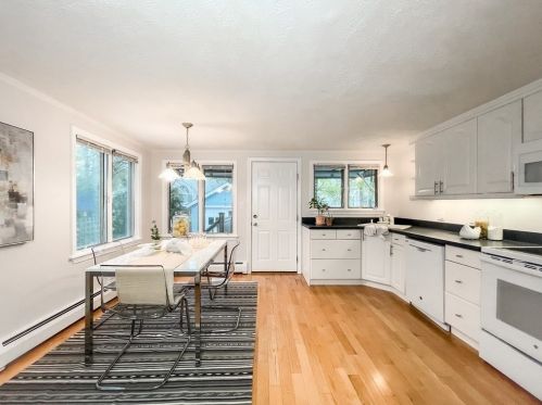 3 Johnson Ave, Peabody, MA 01960-5225