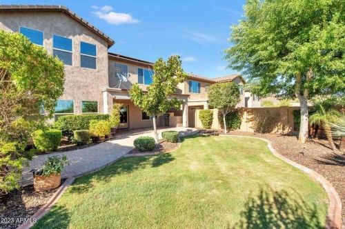 1751 Desperado Way, Phoenix AZ  85085-6330 exterior