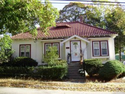 1224 Walnut St, Newton, MA 02461-1829